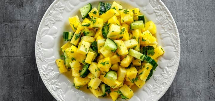 Refreshing Pineapple And Cucumber Salad