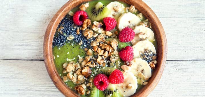 Green Superfood Smoothie Bowl