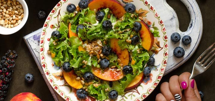 Nectarine Salad With A Smoked Paprika Dressing