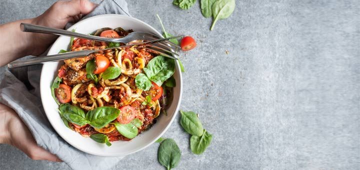 Zoodles With Veggies In A Raw-Mato Sauce