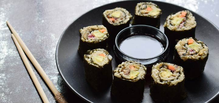 Raw Vegan Spicy “Tuna” Sushi
