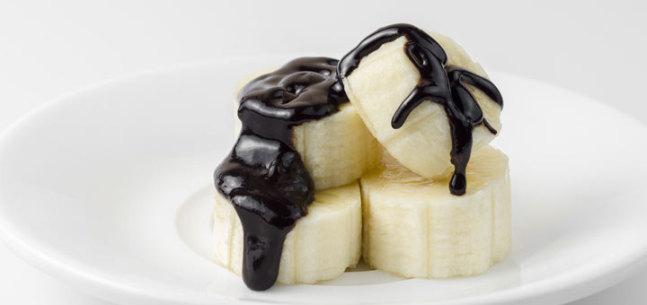 Bananas With Chocolate Sauce